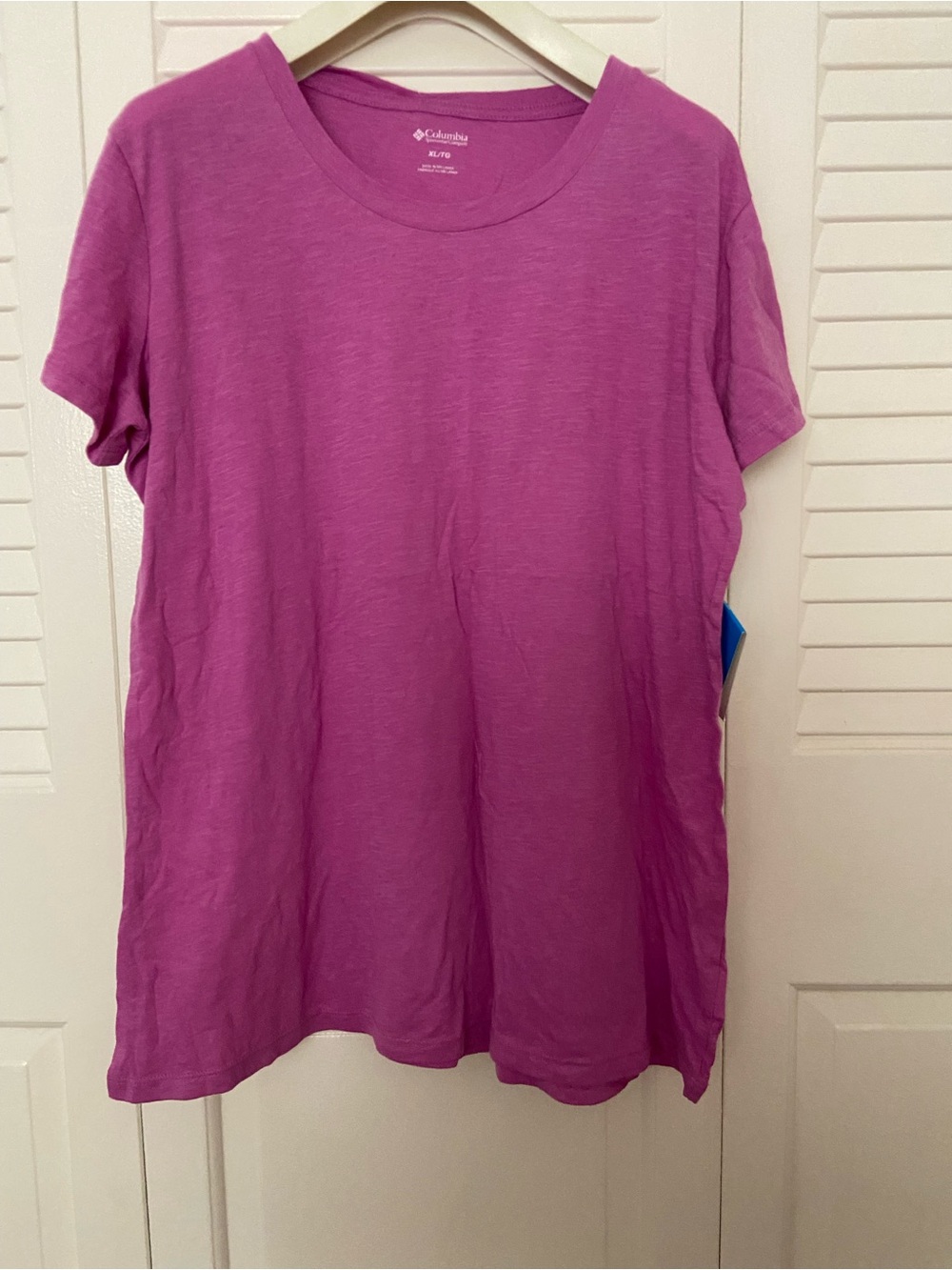 Columbia Short Sleeve Tee in Bright Pink-Magenta